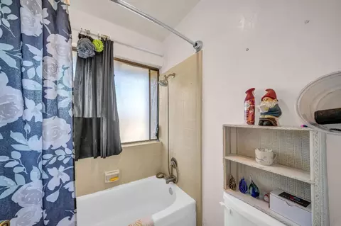 Bath - 1226 Trinity Ave, Seaside, CA 93955 photo 4 of 4
