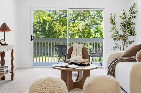 675 Sharon Park 208, Menlo Park, CA 94025