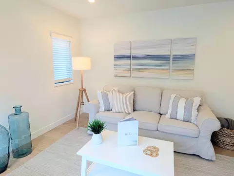 Living - 101 Darlington Ln, Soquel, CA 95073 photo 2 of 3