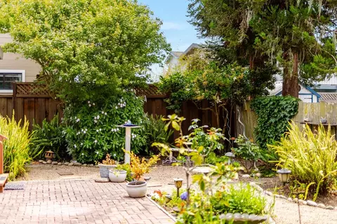 Exterior - 243 North Ave, Aptos, CA 95003 photo 3 of 4