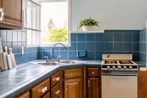 Kitchen - 243 North Ave, Aptos, CA 95003 photo 2 of 3