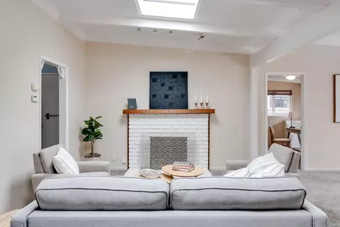 Living - 243 North Ave, Aptos, CA 95003 photo 2 of 4