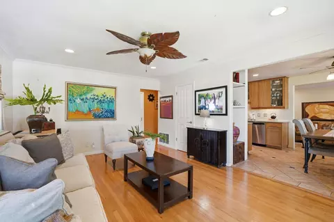 Living - 2115 Teakwood St, Vallejo, CA 94591 photo 2 of 5