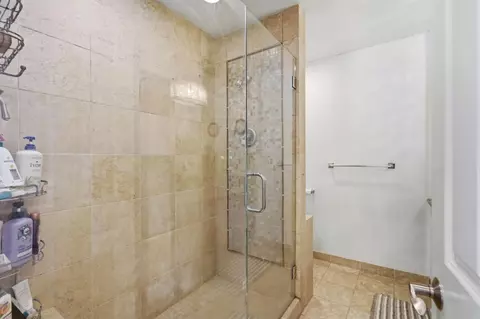 Bath - 2115 Teakwood St, Vallejo, CA 94591 photo 1 of 3