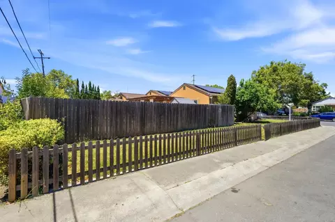 Exterior - 2115 Teakwood St, Vallejo, CA 94591 photo 2 of 10