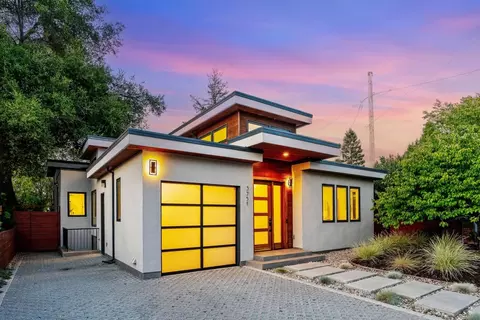 3751 El Centro St, Palo Alto, CA 94306
