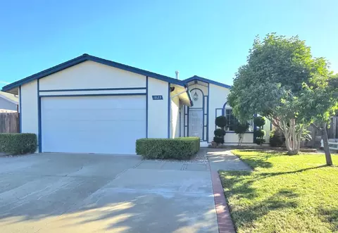 1825 Blue Spruce Ct, Milpitas, CA 95035