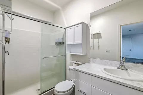 Bath - 836 Vasquez Dr, Soledad, CA 93960 photo 1 of 2