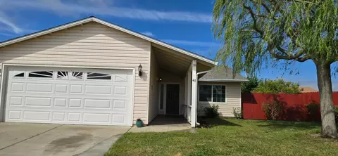 47 Elmwood Dr, Greenfield, CA 93927