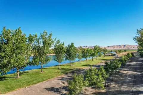 10037 Ca-33, Patterson, CA 95363 photo 6