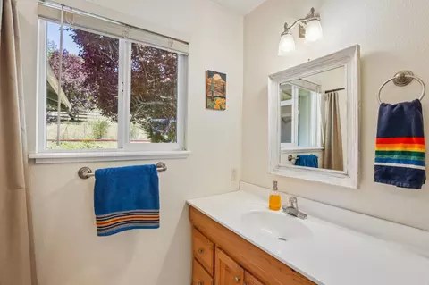 Bath - 155 Keller Dr, Boulder Creek, CA 95006 photo 3 of 4