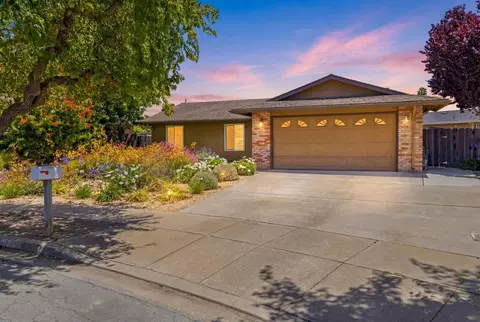 12918 Kennedy Cir, Salinas, CA 93906