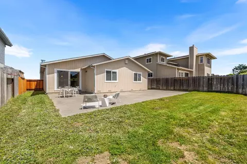 Exterior - 654 Imperial Dr, Pacifica, CA 94044 photo 4 of 7