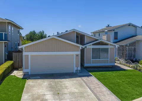 Exterior - 654 Imperial Dr, Pacifica, CA 94044 photo 6 of 7