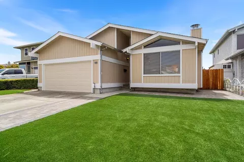 Exterior - 654 Imperial Dr, Pacifica, CA 94044 photo 2 of 7