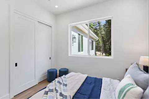 Bedroom - 125 Fallen Leaf Dr, Boulder Creek, CA 95006 photo 4 of 6