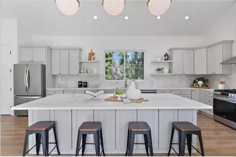 Kitchen - 125 Fallen Leaf Dr, Boulder Creek, CA 95006 photo 3 of 4