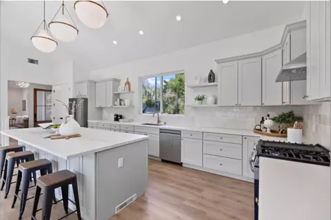 Kitchen - 125 Fallen Leaf Dr, Boulder Creek, CA 95006 photo 4 of 4