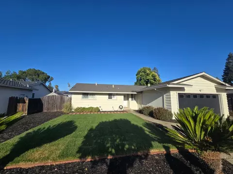 8312 Kelton Dr, Gilroy, CA 95020