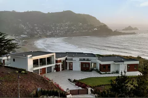 5 Ohlone Dr, Pacifica, CA 94044