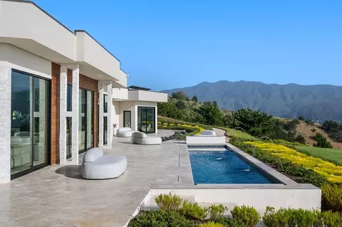 5 Ohlone Dr, Pacifica, CA 94044