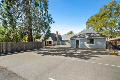 Exterior - 2905 Garfield Ave, Carmichael, CA 95608 photo 3 of 7