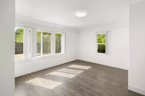 Living - 2905 Garfield Ave, Carmichael, CA 95608 photo 7 of 8