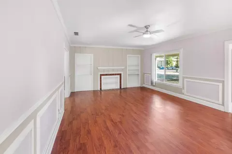 Living - 2905 Garfield Ave, Carmichael, CA 95608 photo 2 of 8