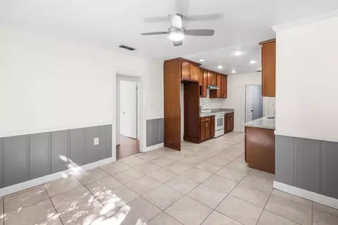 Entry Way - 2905 Garfield Ave, Carmichael, CA 95608 photo 1 of 4