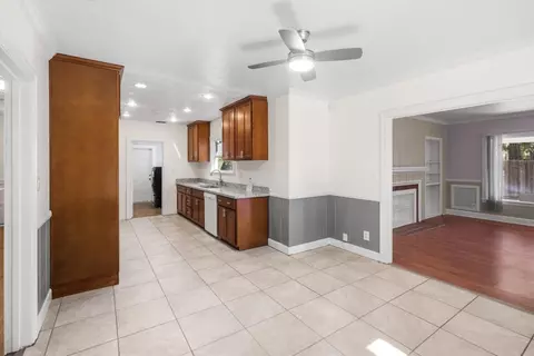 Entry Way - 2905 Garfield Ave, Carmichael, CA 95608 photo 2 of 4