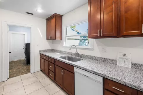 Kitchen - 2905 Garfield Ave, Carmichael, CA 95608 photo 2 of 3