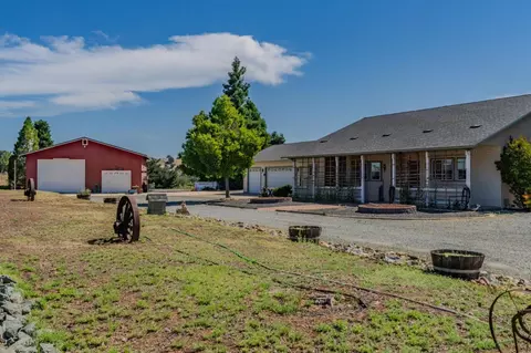 11 Duck Creek Ct, Valley Springs, CA 95252