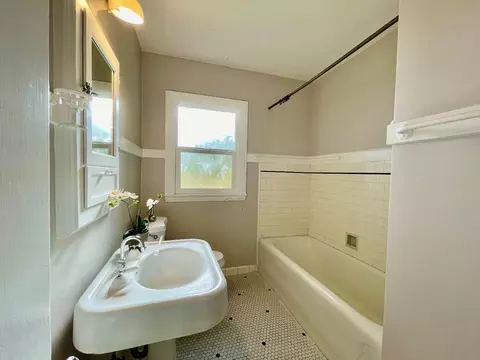 Bath - Undisclosed, Berkeley, CA 94709 photo 1 of 1