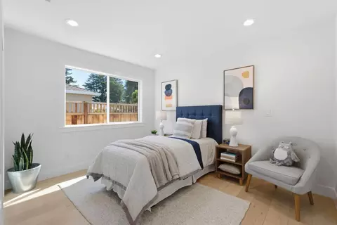 Bedroom - 571 Anza St, Mountain View, CA 94041 photo 3 of 5