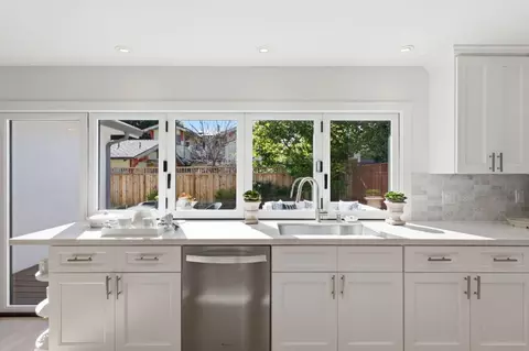 Kitchen - 571 Anza St, Mountain View, CA 94041 photo 2 of 5