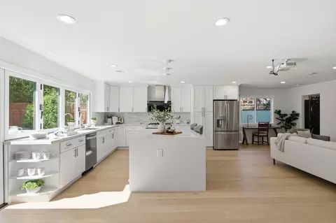 Kitchen - 571 Anza St, Mountain View, CA 94041 photo 4 of 5