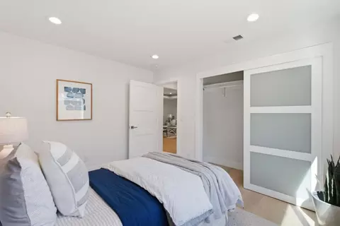Bedroom - 571 Anza St, Mountain View, CA 94041 photo 4 of 5