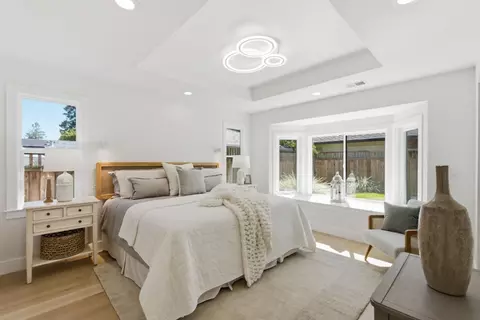 Bedroom - 571 Anza St, Mountain View, CA 94041 photo 1 of 5