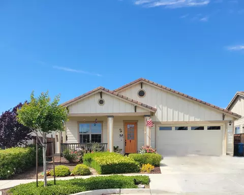 1400 Sawtooth Dr, Hollister, CA 95023