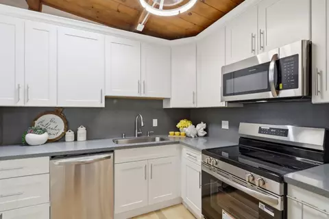 Kitchen - 170 S Gadsden Dr, Milpitas, CA 95035 photo 2 of 3