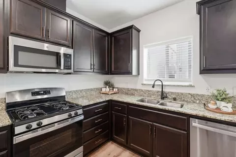 Kitchen - 5078 Palisade Ave, Merced, CA 95348 photo 4 of 5
