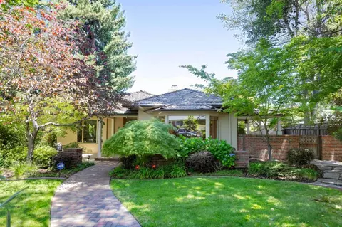 31 Rittenhouse Ave, Atherton, CA 94027