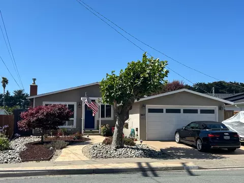 367 Seaside Dr, Pacifica, CA 94044