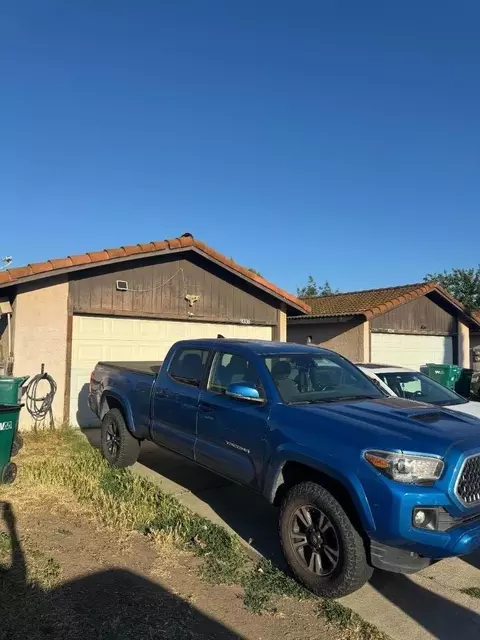 9334 Fox Creek Dr, Stockton, CA 95210