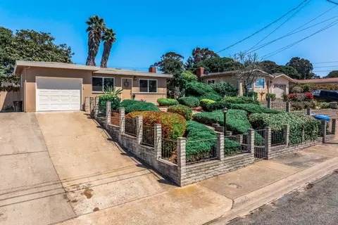 Exterior - 1072 Carson St, Seaside, CA 93955 photo 1 of 4