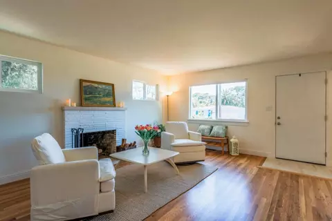 Living - 1072 Carson St, Seaside, CA 93955 photo 2 of 4