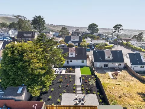 View/Area - 483 Heathcliff Dr, Pacifica, CA 94044 photo 2 of 5