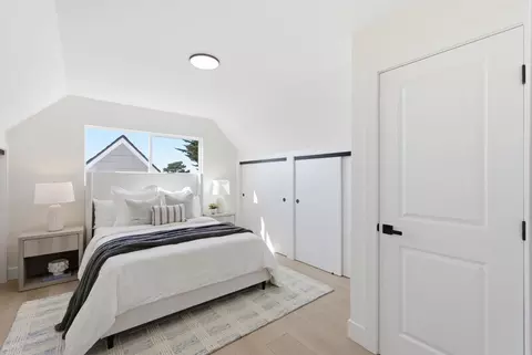 Bedroom - 483 Heathcliff Dr, Pacifica, CA 94044 photo 3 of 3