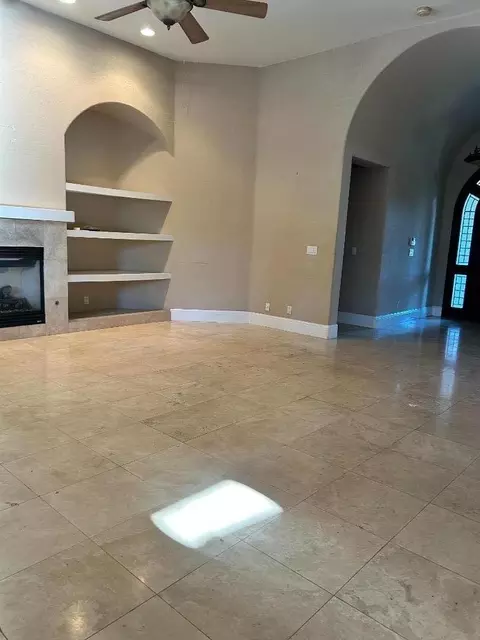 Living - Undisclosed, Turlock, CA 95382 photo 2 of 8