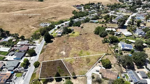 74 Las Lomas Dr, Royal Oaks, CA 95076